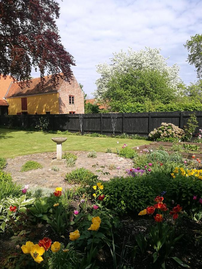לינה וארוחת בוקר Ærøskøbing Kjobing Manor מראה חיצוני תמונה